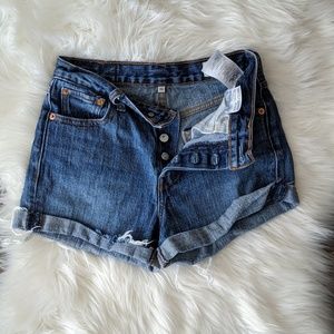 Cheeky High Rise Levi Shorts